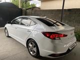 Hyundai Elantra 2018 года за 7 950 000 тг. в Шымкент – фото 4