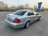 Mercedes-Benz E 240 2002 годаүшін8 000 000 тг. в Караганда – фото 5