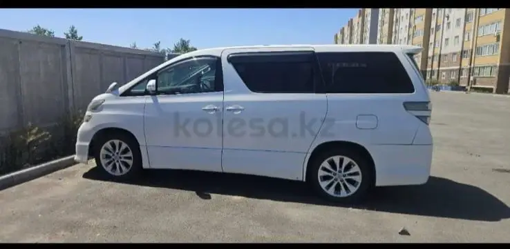 Toyota Vellfire, 2010
