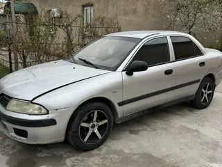 Mitsubishi Carisma, 2003