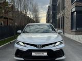 Toyota Camry 2020 года за 7 900 000 тг. в Атырау