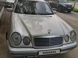 Mercedes-Benz E 230 1995 годаүшін2 800 000 тг. в Караганда – фото 2