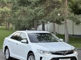 Toyota Camry 2015 года за 10 700 000 тг. в Тараз