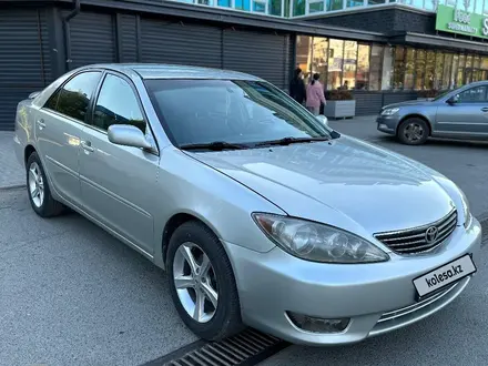 Toyota Camry 2005 года за 4 300 000 тг. в Уральск – фото 6