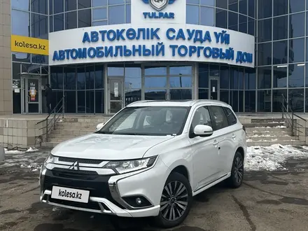 Mitsubishi Outlander 2022 года за 11 800 000 тг. в Уральск