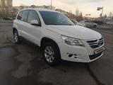 Volkswagen Tiguan 2009 годаүшін5 436 000 тг. в Астана – фото 2