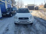 Toyota RAV4 2007 года за 7 500 000 тг. в Уральск – фото 2