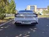 Hyundai Sonata 2023 года за 11 200 000 тг. в Уральск – фото 2
