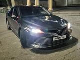 Toyota Camry 2021 года за 11 500 000 тг. в Шымкент