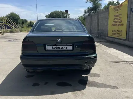 BMW 520 1998 года за 2 150 000 тг. в Алматы – фото 3