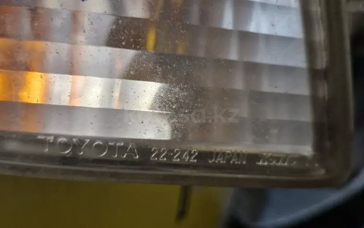 Повороты Toyota передние за 100 тг. в Костанай