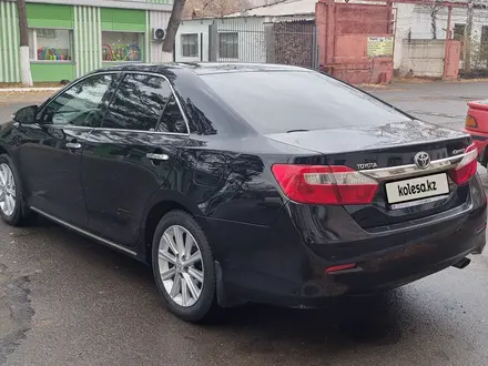 Toyota Camry 2014 года за 9 700 000 тг. в Павлодар – фото 4