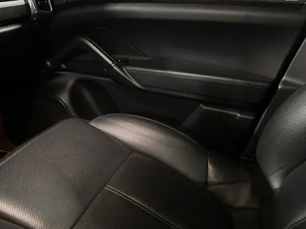 Porsche Cayenne 2012 года за 16 000 000 тг. в Алматы – фото 13