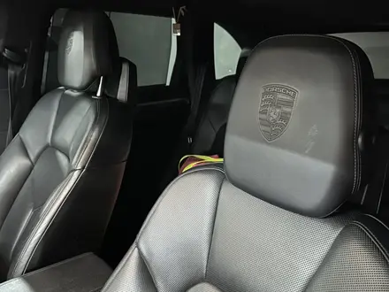 Porsche Cayenne 2012 года за 16 000 000 тг. в Алматы – фото 18