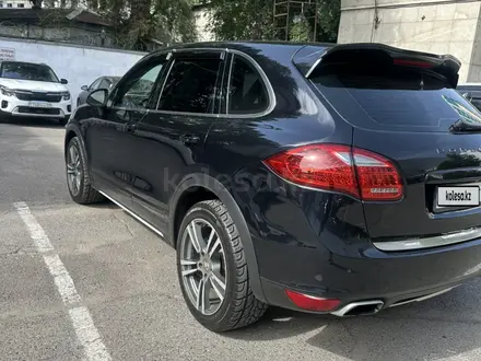 Porsche Cayenne 2012 года за 16 000 000 тг. в Алматы – фото 22