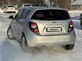 Chevrolet Aveo 2013 года за 3 900 000 тг. в Актобе – фото 4