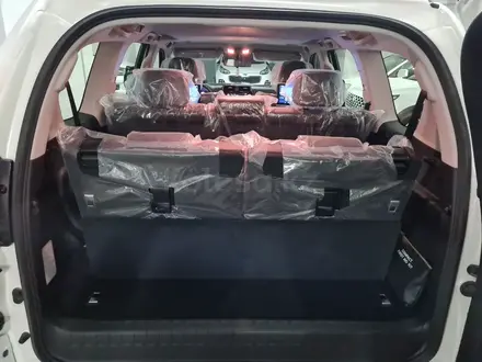 Toyota Land Cruiser Prado 2023 года за 43 500 000 тг. в Алматы – фото 15