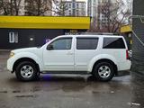 Nissan Pathfinder 2006 годаүшін5 500 000 тг. в Алматы – фото 4