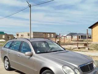 Mercedes-Benz E-Class, 2004