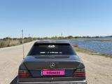 Mercedes-Benz E 260 1993 года за 1 600 000 тг. в Сатпаев – фото 4