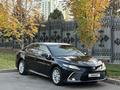 Toyota Camry 2023 года за 16 500 000 тг. в Алматы