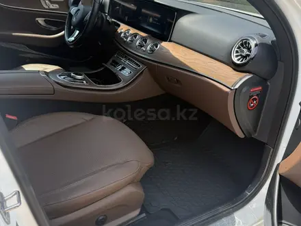 Mercedes-Benz E 400 2018 года за 28 000 000 тг. в Алматы – фото 12
