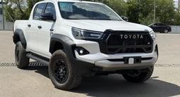 Toyota Hilux 2025 года за 32 400 000 тг. в Уральск – фото 4