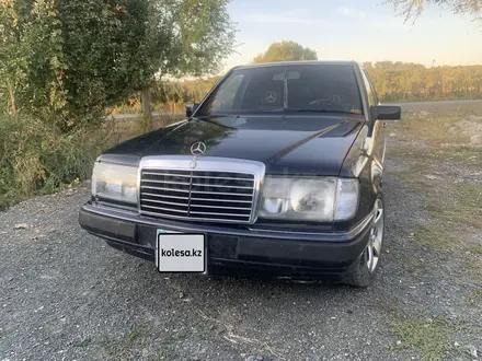 Mercedes-Benz E 220 1992 годаүшін1 800 000 тг. в Приозерск