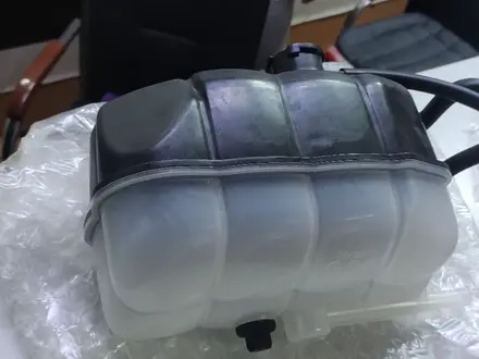Расширительный бочок nissan infinity за 55 000 тг. в Алматы