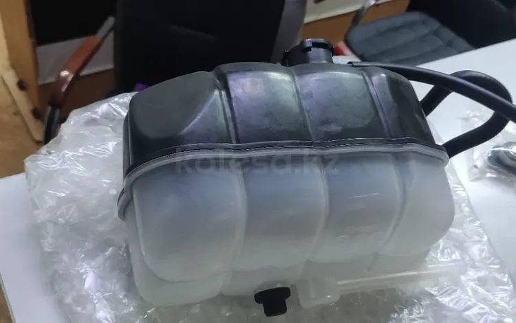 Расширительный бочок nissan infinity за 55 000 тг. в Алматы