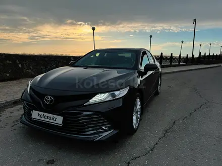 Toyota Camry 2019 года за 14 990 000 тг. в Павлодар