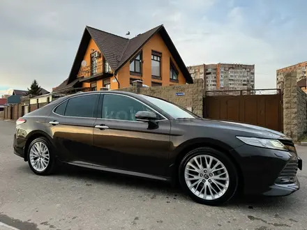 Toyota Camry 2019 года за 14 990 000 тг. в Павлодар – фото 6