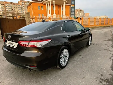 Toyota Camry 2019 года за 14 990 000 тг. в Павлодар – фото 7