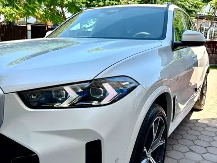 BMW X5 2024 года за 46 000 000 тг. в Алматы – фото 29