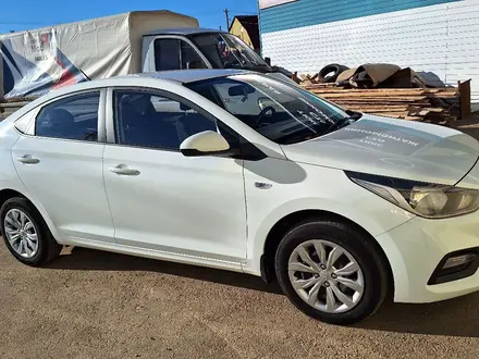 Hyundai Accent 2019 года за 7 500 000 тг. в Петропавловск – фото 3