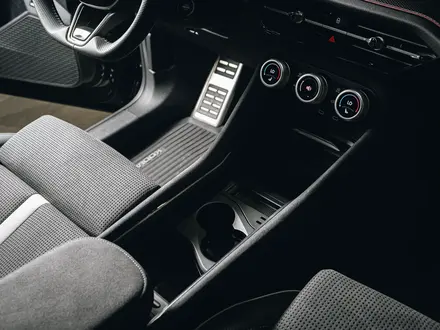 Skoda Kodiaq Sportline Plus 2026 года за 19 990 000 тг. в Алматы – фото 24