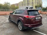 Toyota RAV4 2018 года за 11 300 000 тг. в Астана – фото 3