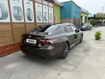Toyota Camry 2022 года за 18 000 000 тг. в Кызылорда – фото 2