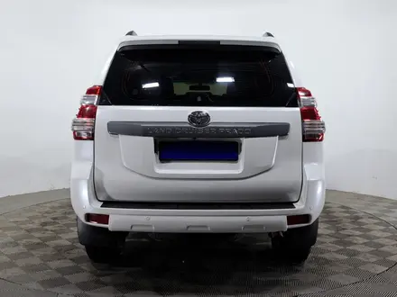 Toyota Land Cruiser Prado 2016 года за 18 590 000 тг. в Астана – фото 6