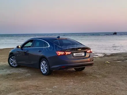 Chevrolet Malibu 2019 года за 9 000 000 тг. в Актау – фото 2