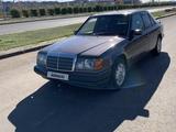 Mercedes-Benz E 230 1992 года за 1 750 000 тг. в Астана – фото 2