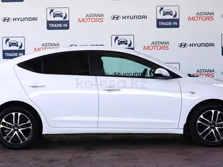 Hyundai Elantra 2018 года за 7 800 000 тг. в Алматы – фото 8