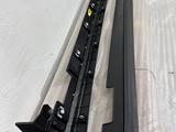 Порог (пластик) Hyundai NEW ORIGINAL за 1 000 тг. в Алматы
