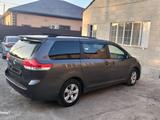 Toyota Sienna 2013 годаfor12 500 000 тг. в Атырау – фото 5