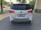 Kia Carnival 2015 года за 9 700 000 тг. в Жаркент