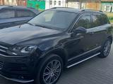 Volkswagen Touareg 2014 годаfor17 000 000 тг. в Уральск – фото 2