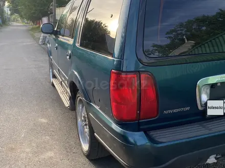 Lincoln Navigator 1998 года за 5 200 000 тг. в Алматы – фото 3