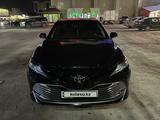 Toyota Camry 2018 годаfor13 500 000 тг. в Астана