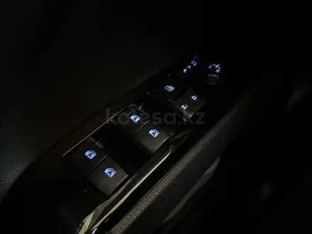 Toyota Camry 2018 года за 10 500 000 тг. в Шымкент – фото 13