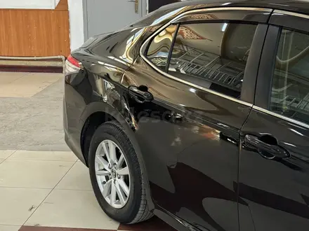 Toyota Camry 2018 года за 10 500 000 тг. в Шымкент – фото 4